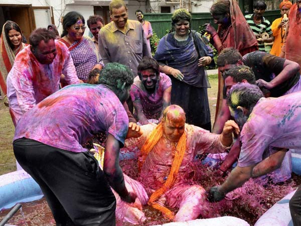 Nation celebrates Holi