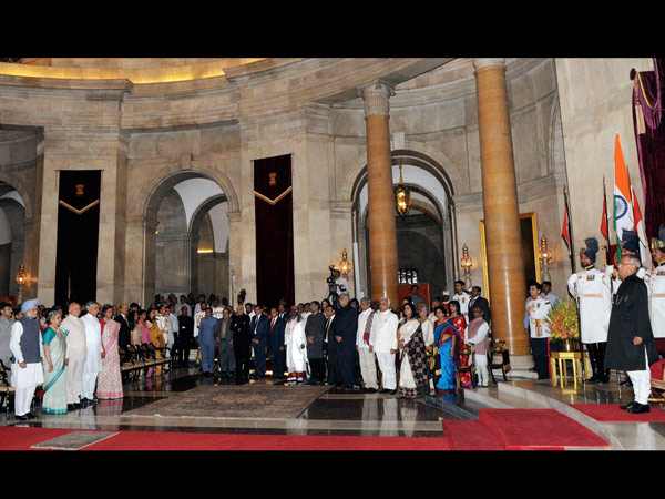 Pranab Mukherjee presents Padma Awards