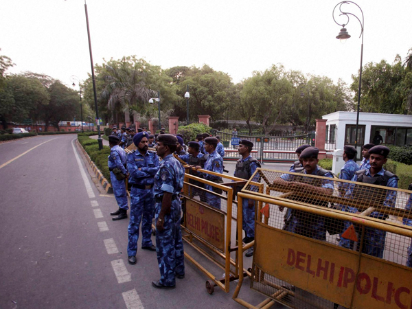 Delhi Rape: Security Beefed Up Outside PM Residence