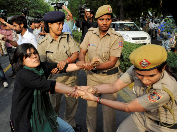 Delhi Rape: Protest Outside PM Residence