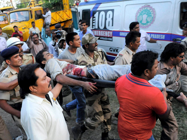 Bhopal Hosp Collapses; Injured taken to another Hosp