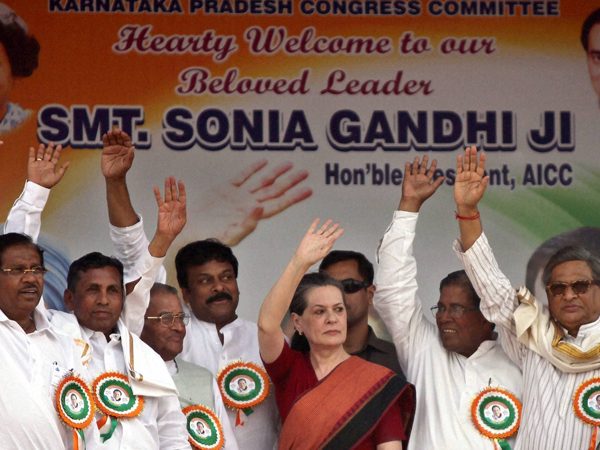 Karnataka Poll: Sonia Gandhi in Bangalore