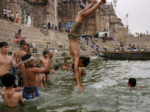 Heat wave continues across India