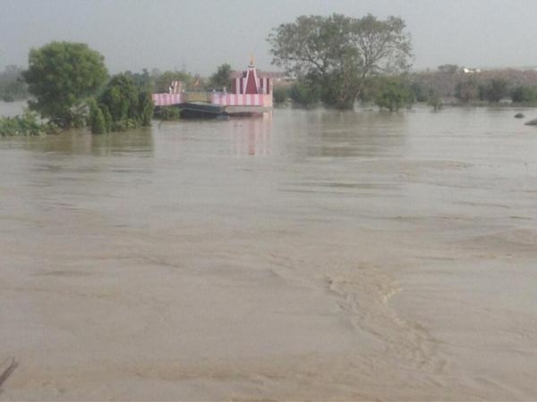 Water level still above the danger mark