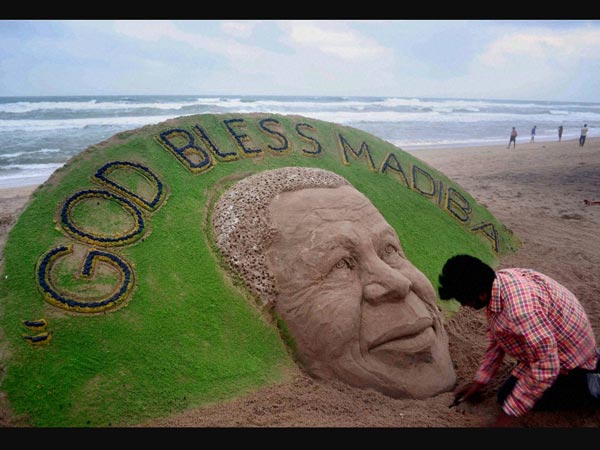 Tribute to the leader