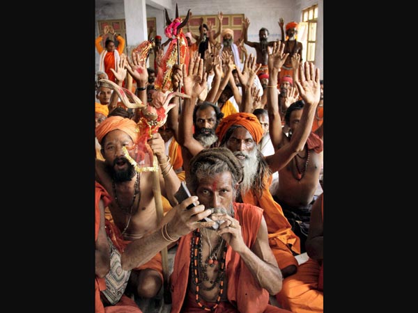 Sadhus singing religious songs