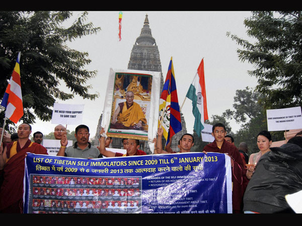 Tibetan Buddhist monks 