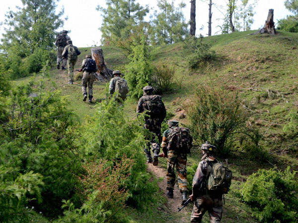 Soldiers duing anti-infiltration operation