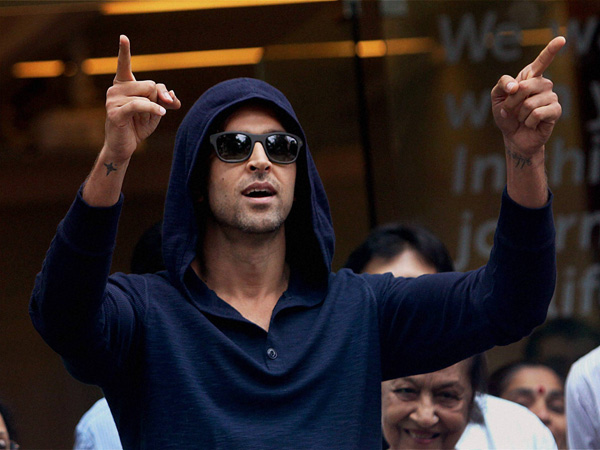 Hrithik Roshan undergoes brain surgery