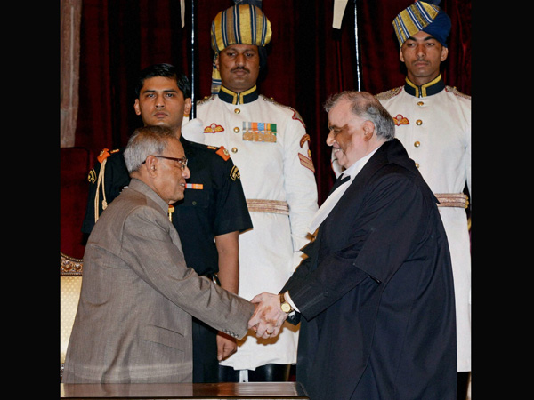 President greets the new Chief Justice of India Justice P Sathasivam