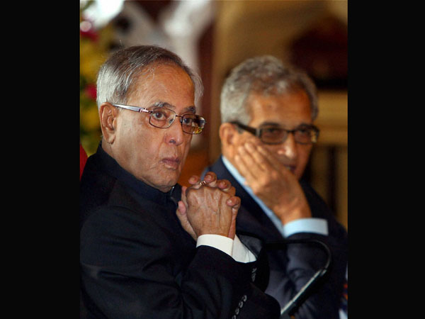 Pranab Mukherjee with Nobel laureate Amartya Sen