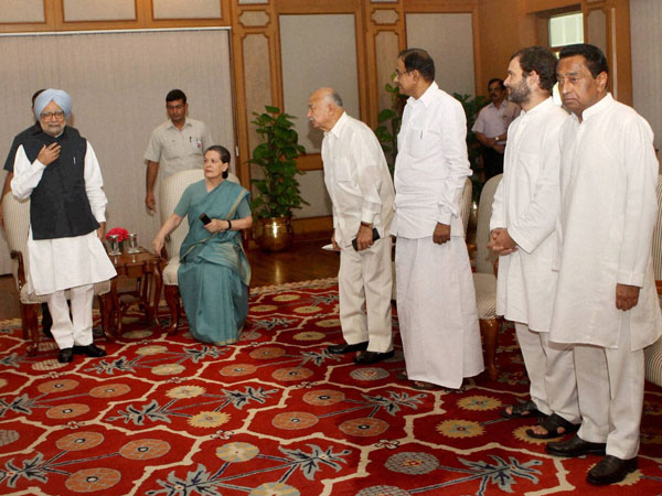 Congress top brass meets over Telangana