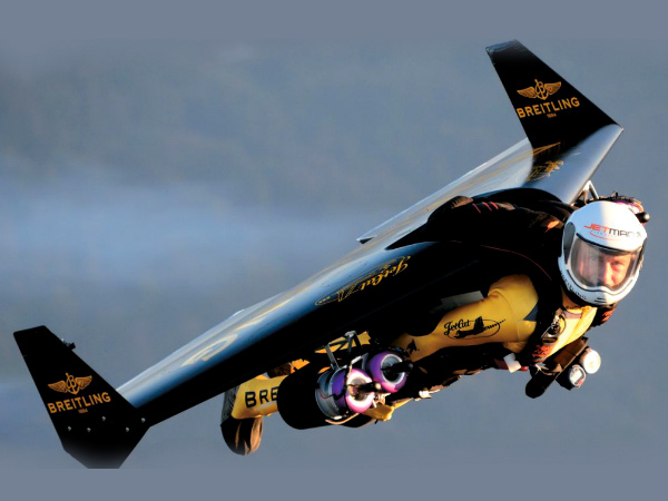 Believe it or not: Jetman flies faster than jet planes