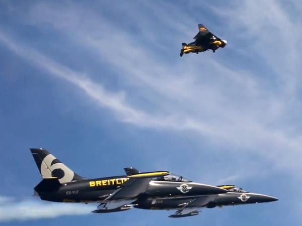 Believe it or not: Jetman flies faster than jet planes
