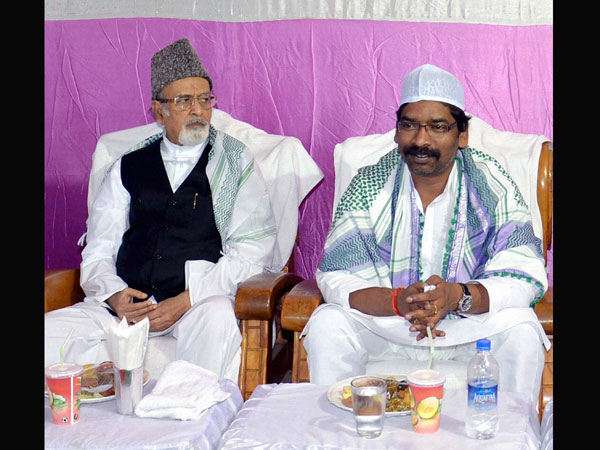 Hemant Soren attending a Roza Iftar party