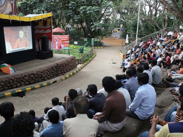 NaMo Brigade arranges live telecast