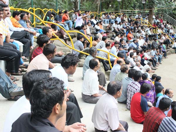NaMo Brigade arranges Live telecast of Modi's speech