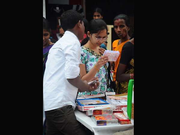 Raksha Bandhan festival in full form Raksha Bandhan festival in full form
