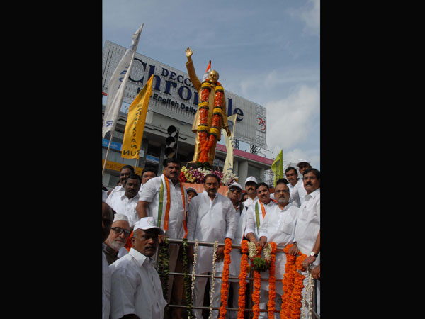 Nation pays tribute to Rajiv Gandhi on his 69th birth anniversary