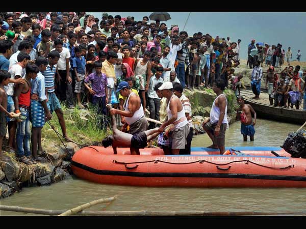 Body recovered from the Ganges river