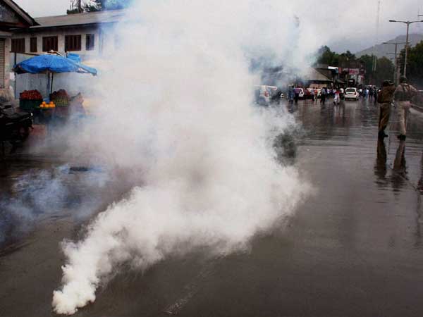 Curfew continues in Kashmir's Shopian town