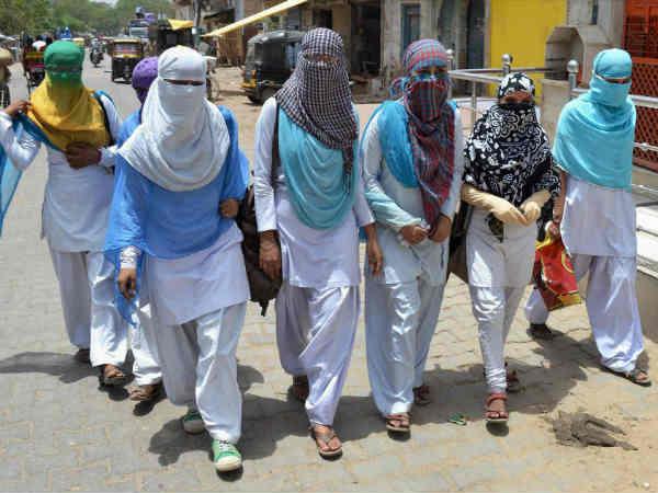 Girl dies being troubled by seniors; Police lathi charges protestors