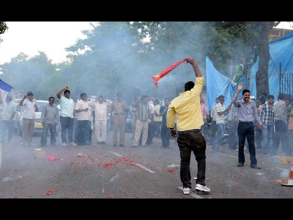 Hyderabd celebrates Diwali in advance