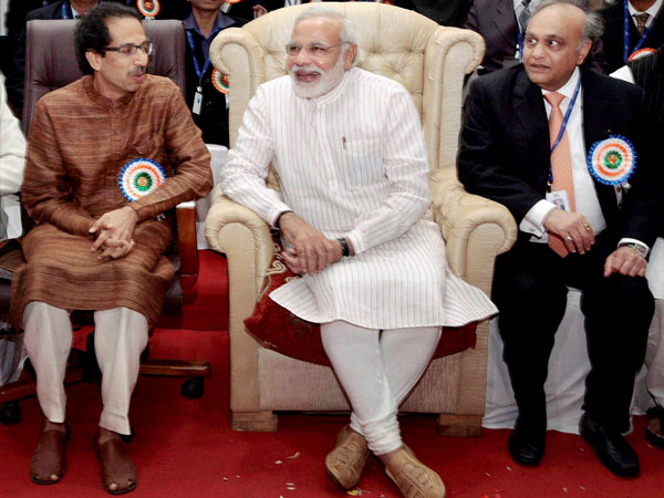 Mumbai: Modi with Uddhav Thackeray and Bharat Shah