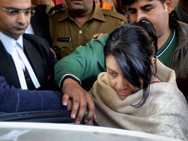 Police take Nupur Talwar to jail
