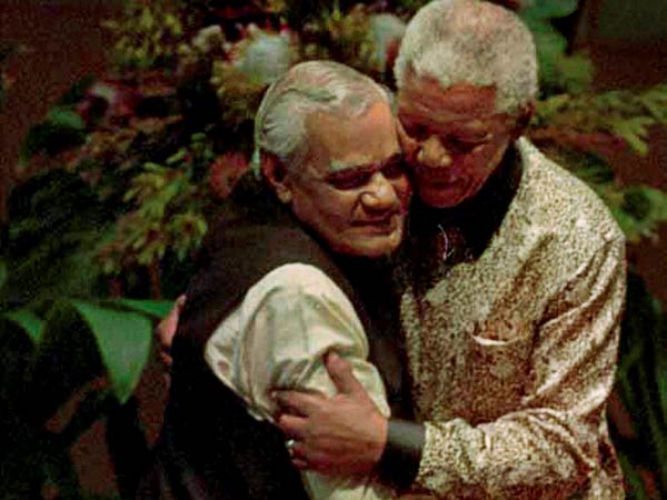Nelson Mandela with the Atal Bihari Vajpayee
