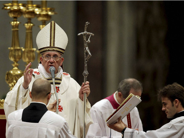 Pope Francis celebrates Christmas