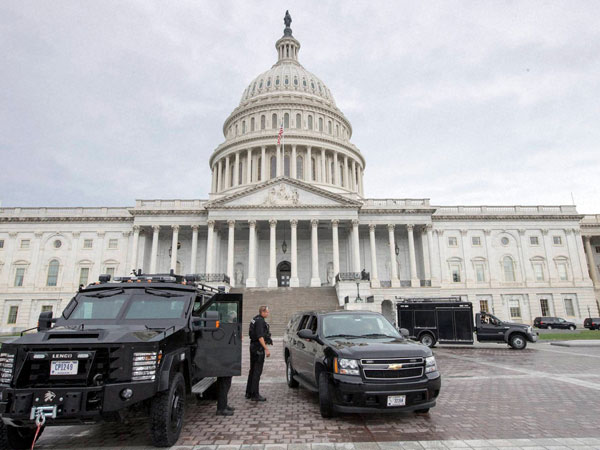 12 killed in Washington Navy Yard shooting