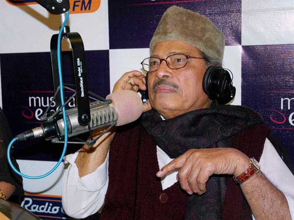 Legendary singer Manna Dey passes away