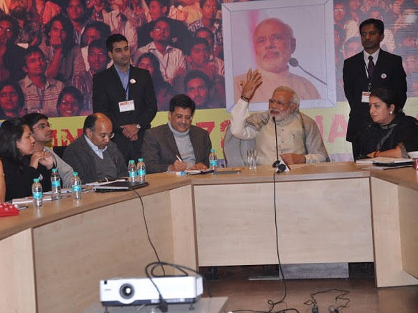 Narendra Modi interacts with volunteers