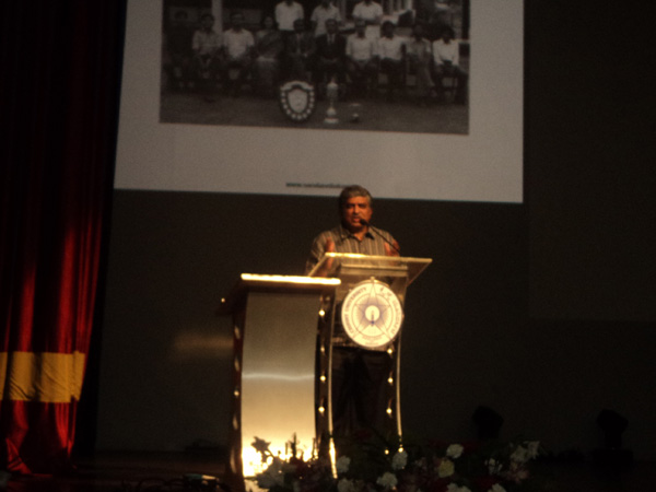 Nandan Nilekani addresses audience