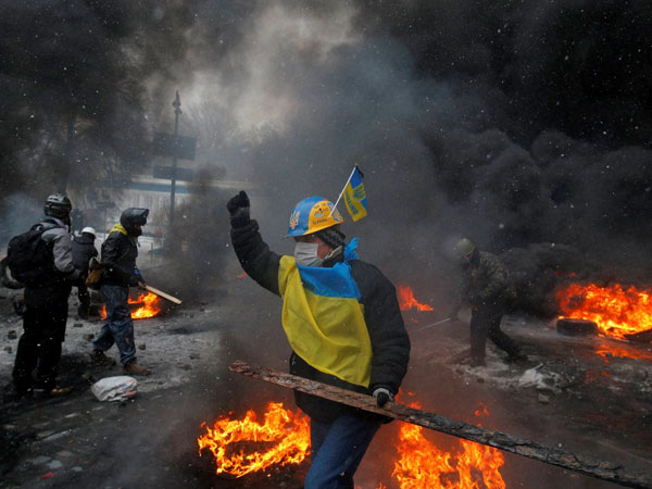 Protestors clash with police in Kiev, Ukraine