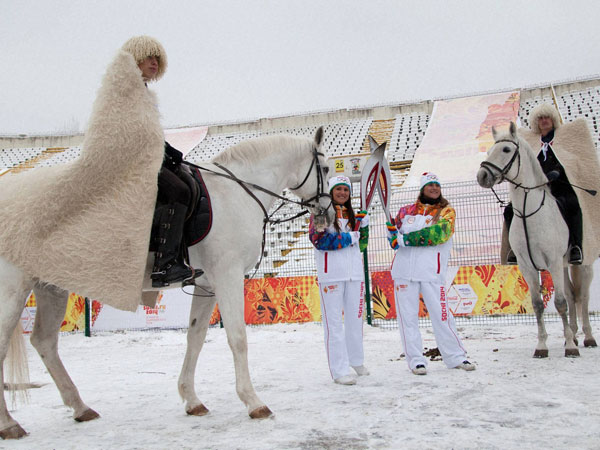 Torch reaches Russia