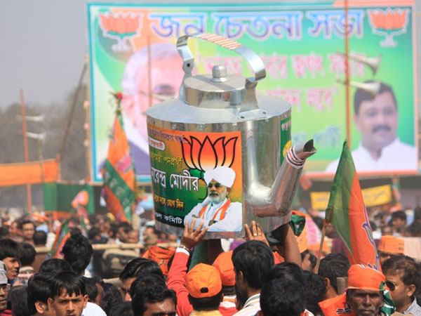 Supporters at Narendra Modi's Jan Chetna Rally at Kolkata