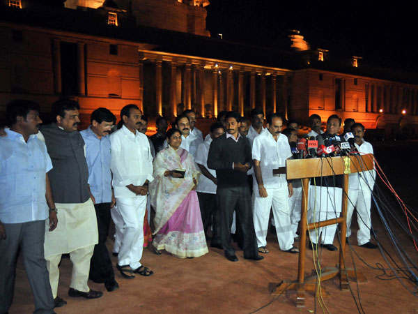 Jagan Mohan Reddy meets President