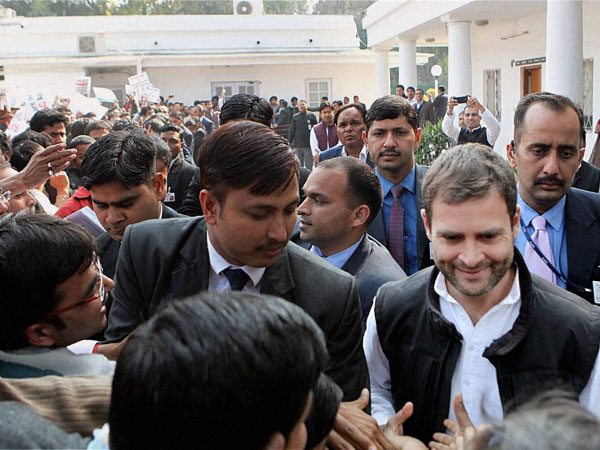 Rahul Gandhi with UPSC aspirants in Delhi