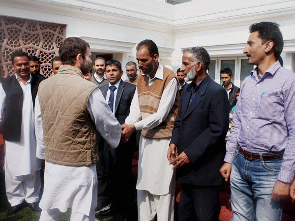 Rahul Gandhi meets sarpanchs 
