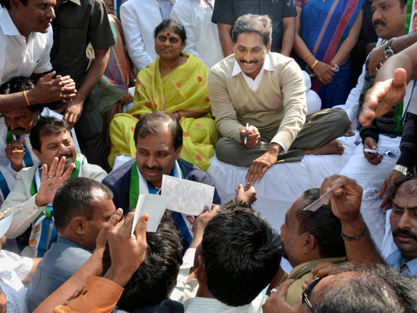 Pics: Jagan fights for united Andhra Pradesh
