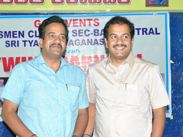 Many twins gathered at the Twin Carnival Many twins gathered at the Twin Carnival