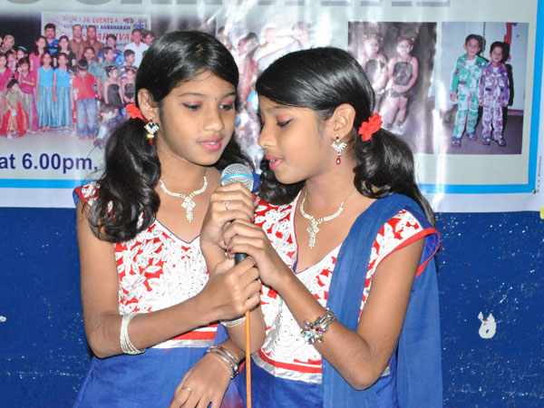Twin sisters perform on stage in Hyderabad Twin sisters perform on stage in Hyderabad