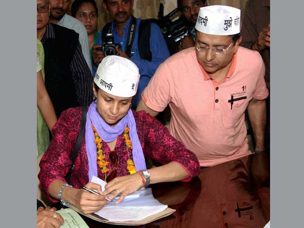 Gul Panag files her nomination