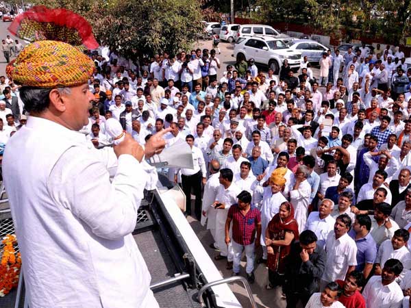 BJP candidate Rao Inderjit Singh addresses supporters
