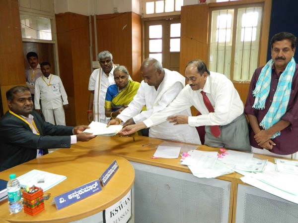 HD Deve Gowda of JD(S)