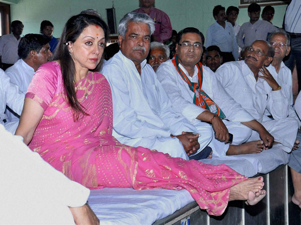 Hema Malini during a meeting with party workers 