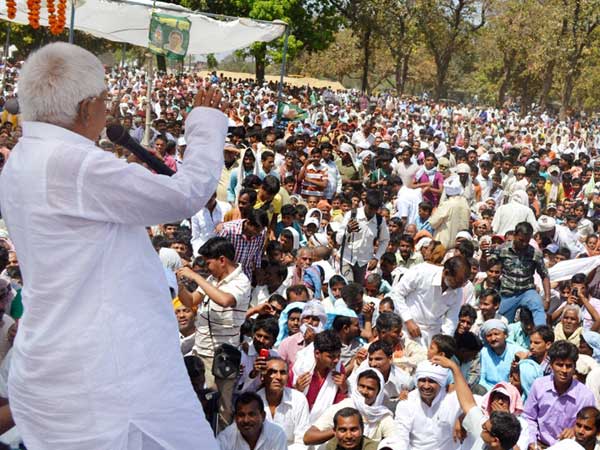 RJD chief Lalu Prasad Yadav addressing during an election campaign