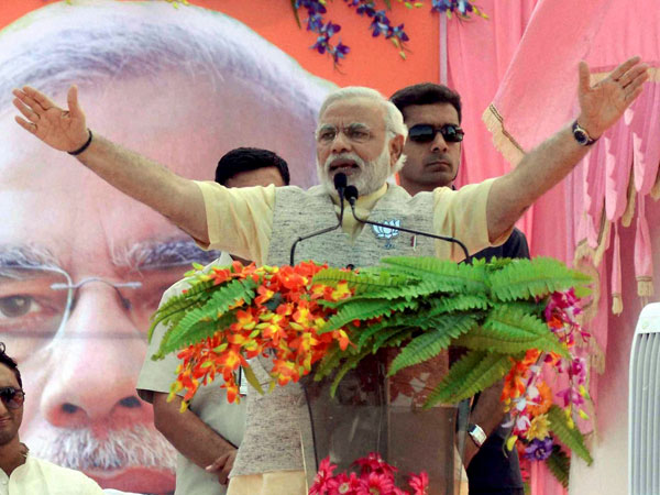 Narendra Modi addressing an election meeting in Rewa